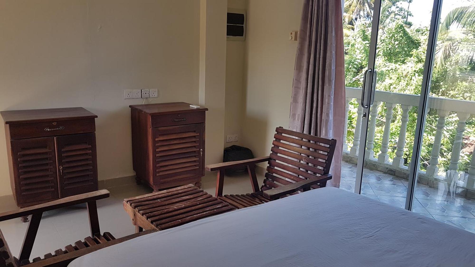 Pinki Nest Hotel Mirissa Exterior photo